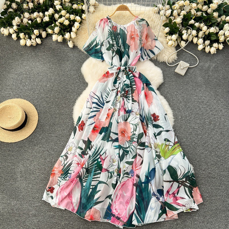 Robe moulante à lacets imprimée