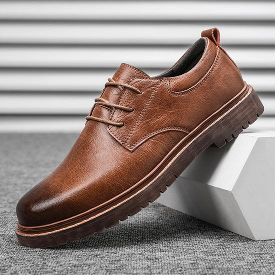 Costumes d'affaires et chaussures décontractées en cuir pour hommes