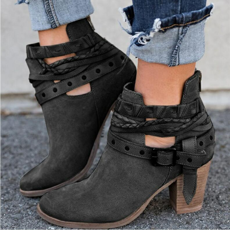 Bottines Élégantes à Talons Hauts