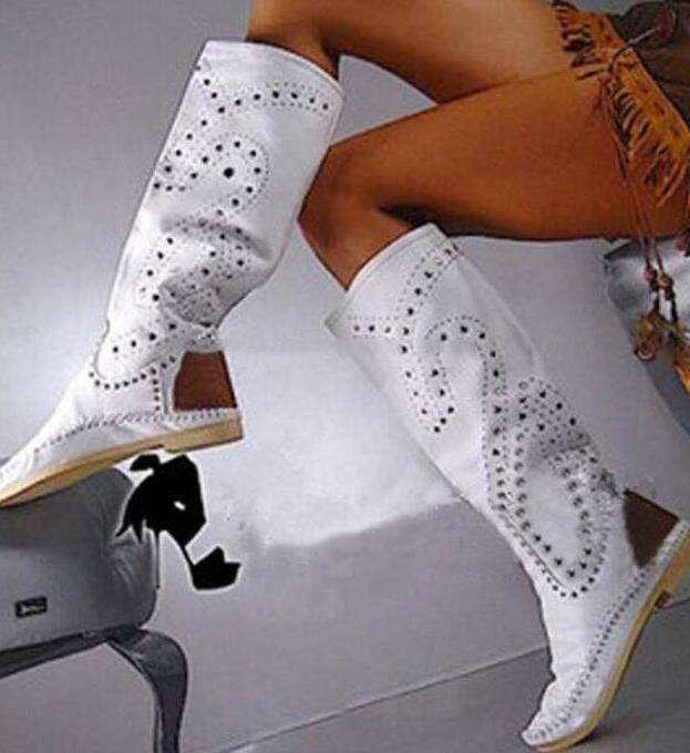 Bottes plates décontractées en daim de couleur unie à tête ronde et rivets plats jusqu'aux genoux