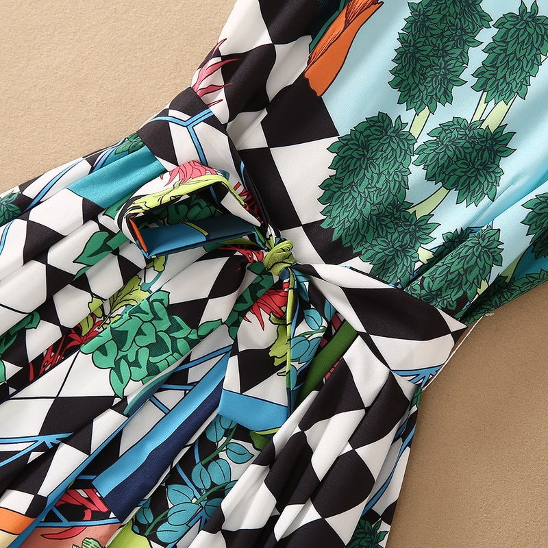 Robe imprimée verte avec ourlet plissé