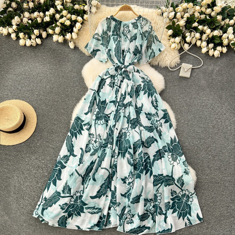 Robe moulante à lacets imprimée