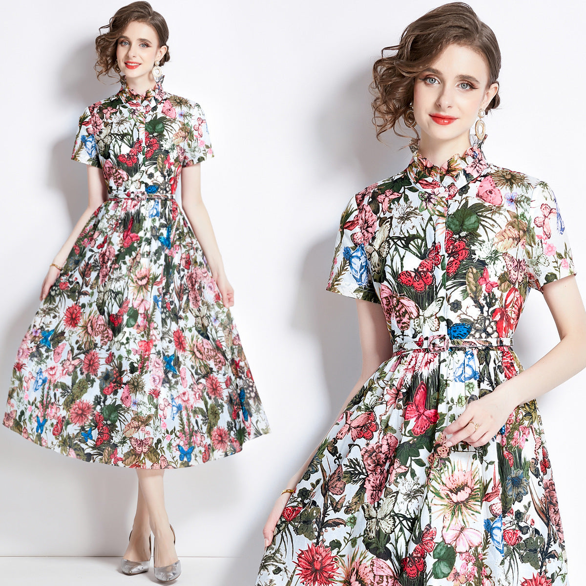 Robe ajustée à manches courtes et imprimé papillon